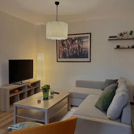 Apartment 10 Mins To Takism - Cenrtal & New Modern Flat *